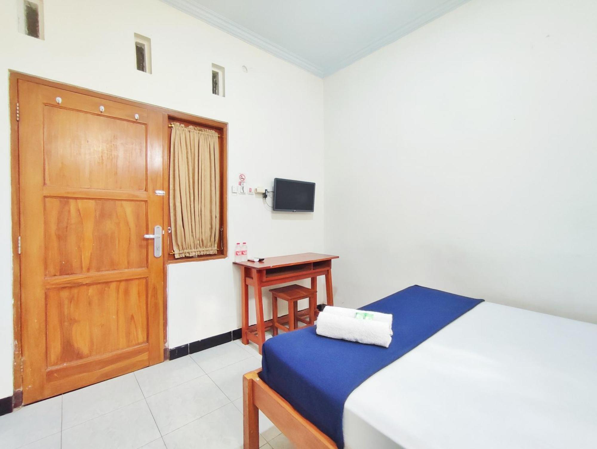 Happy Syariah Hotel Near Jombor Mitra Reddoorz Sleman  Esterno foto